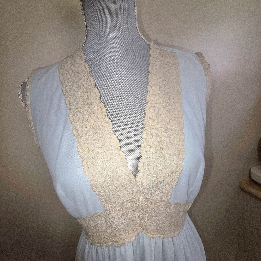 Vintage Saks Fifth Avenue Light Blue Lace Trim Maxi Robe Nightgown Set Medium